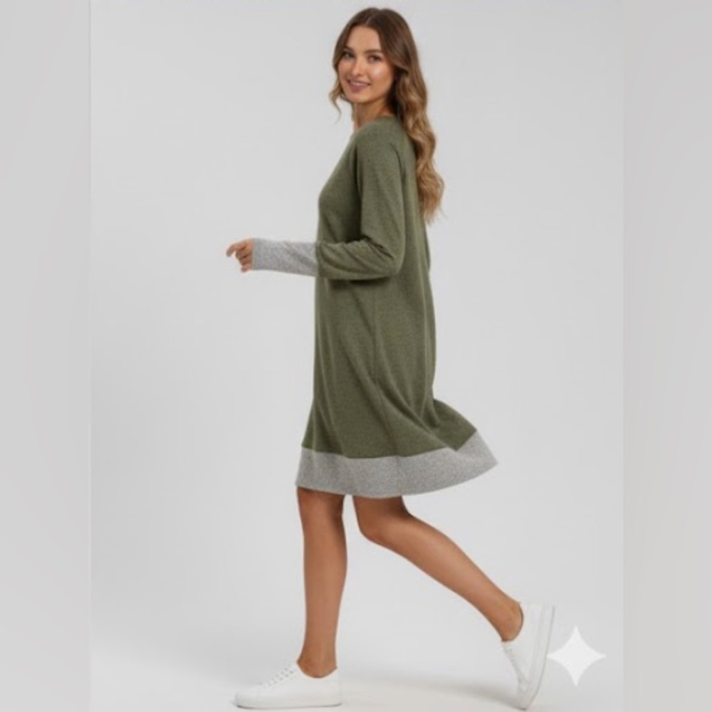 Green Contrast Tee Dress - Picture 3 of 9